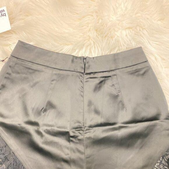 by the way Ophelia Lace Trim Shorts - Picture 5 of 8